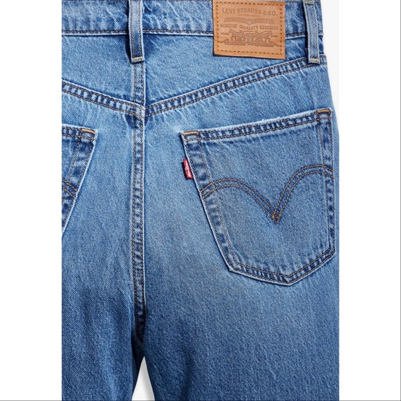 Levi’s Ribcage Straight Jeans - Picture 7 of 13